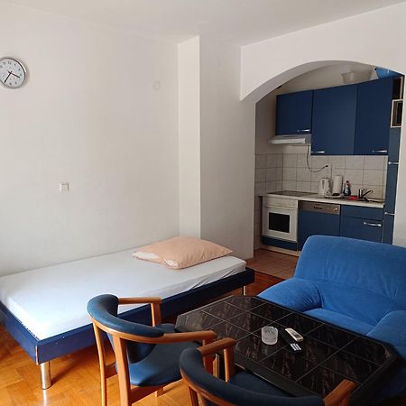 Apartmani "Radi" Baška Voda Rum bild