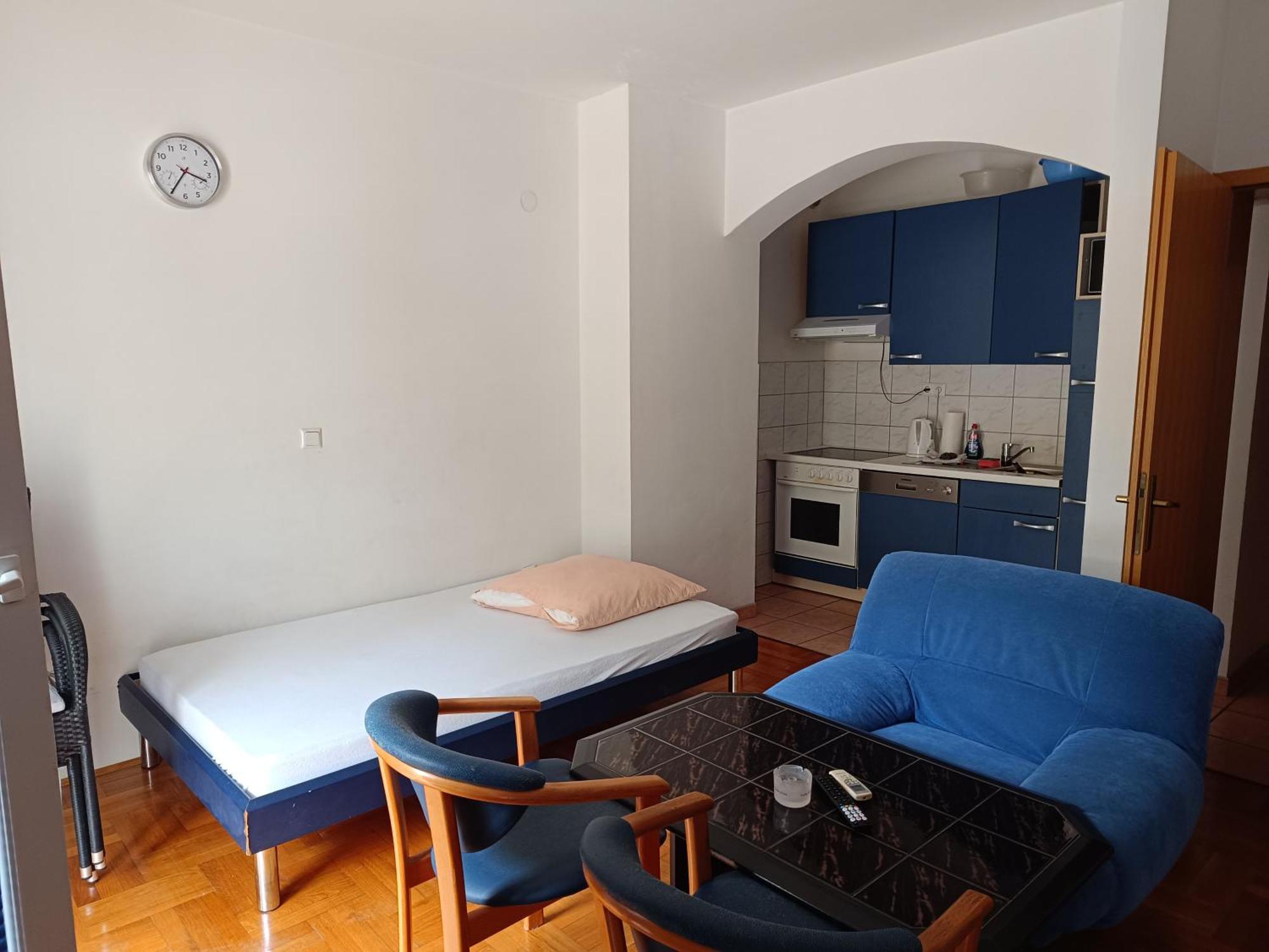Apartmani "Radi" Baška Voda Rum bild
