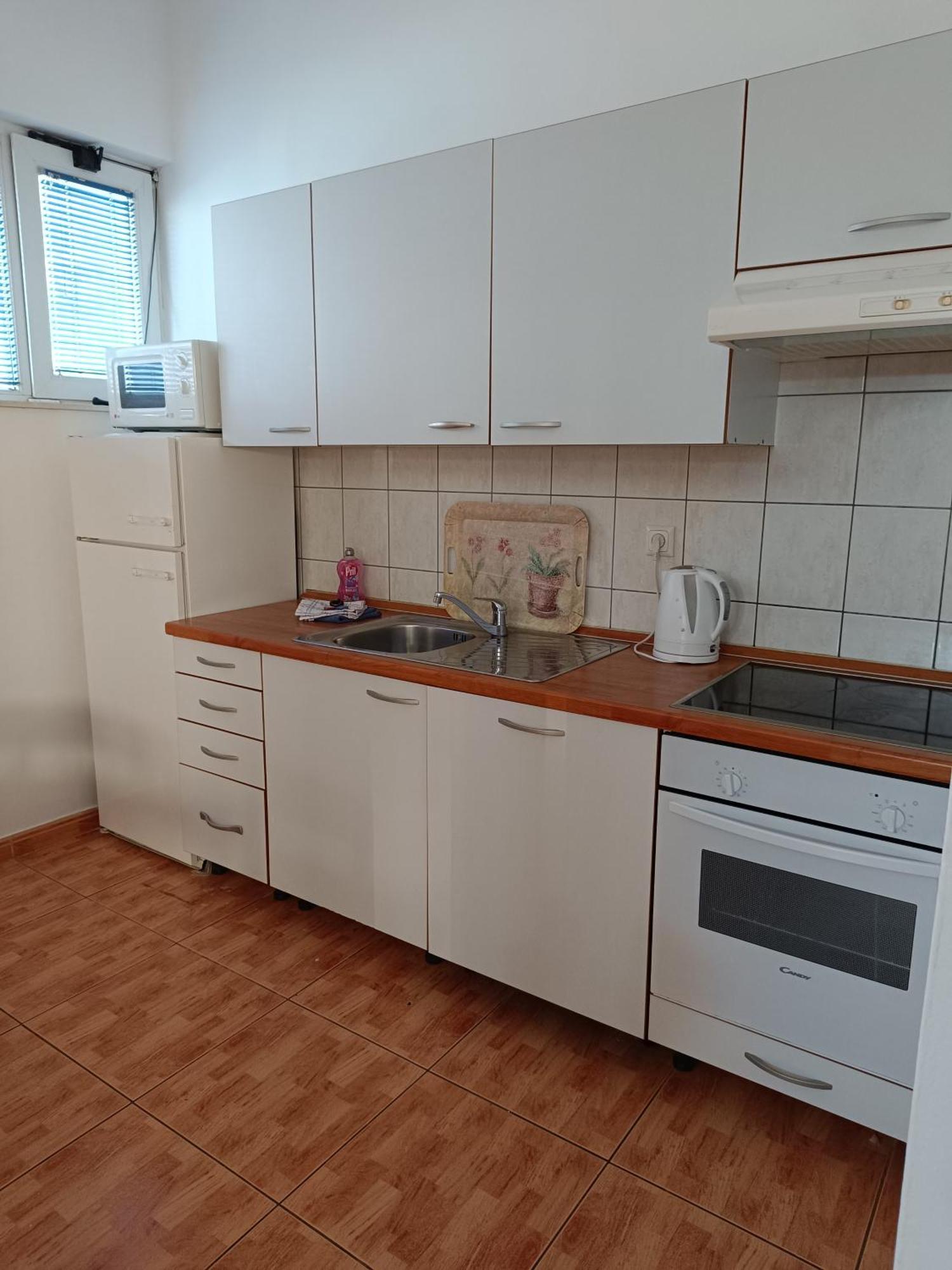 Apartmani "Radi" Baška Voda Rum bild