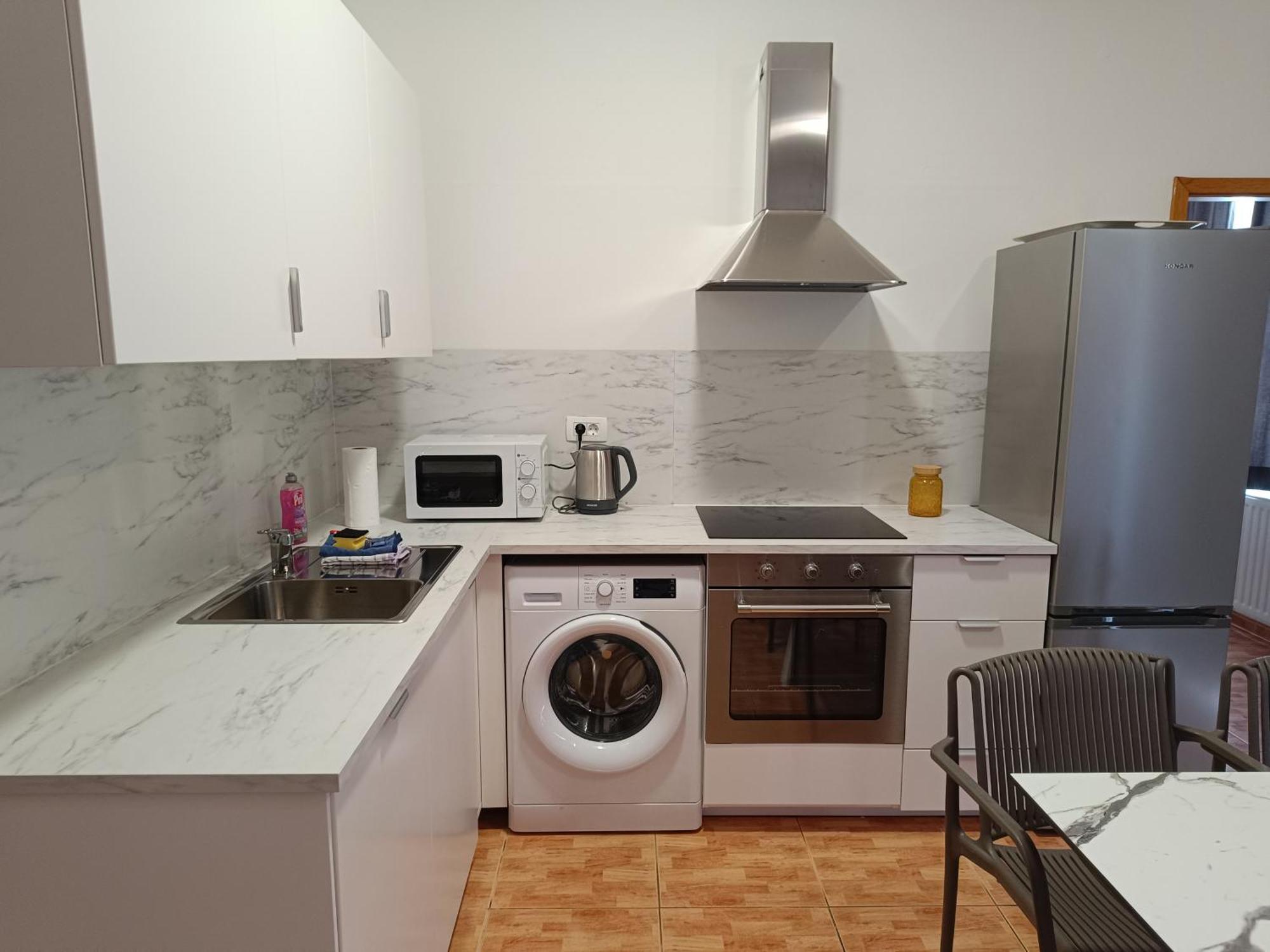 Apartmani "Radi" Baška Voda Exteriör bild