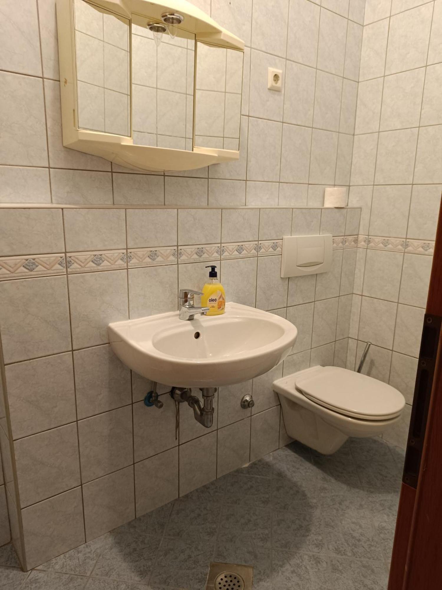 Apartmani "Radi" Baška Voda Exteriör bild