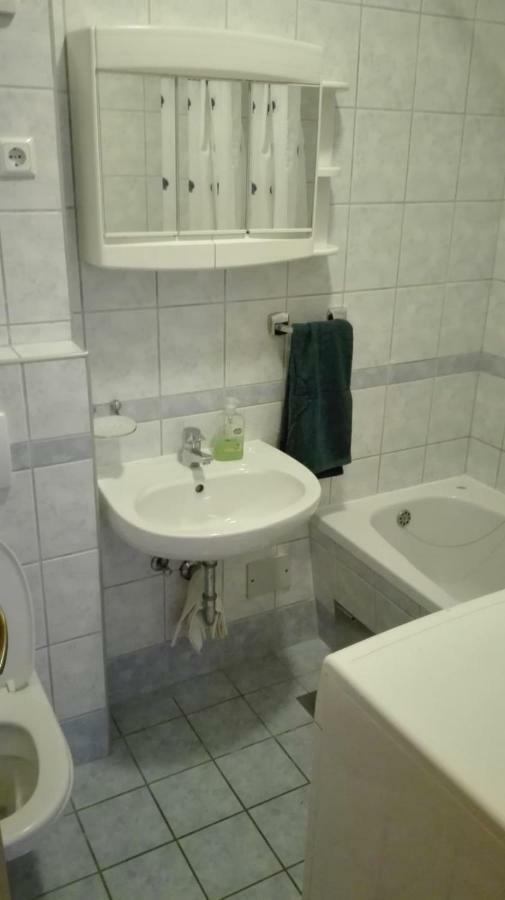 Apartmani "Radi" Baška Voda Exteriör bild