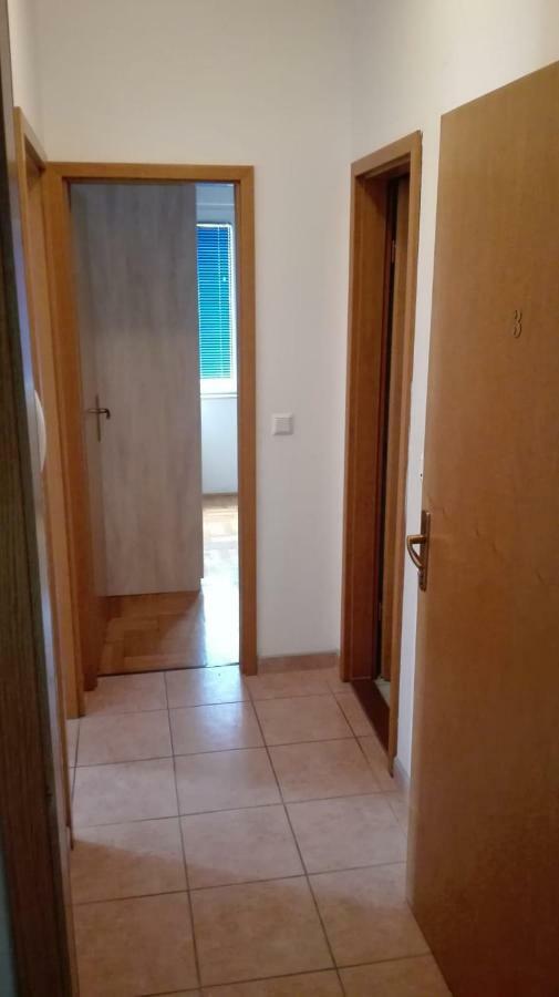 Apartmani "Radi" Baška Voda Exteriör bild