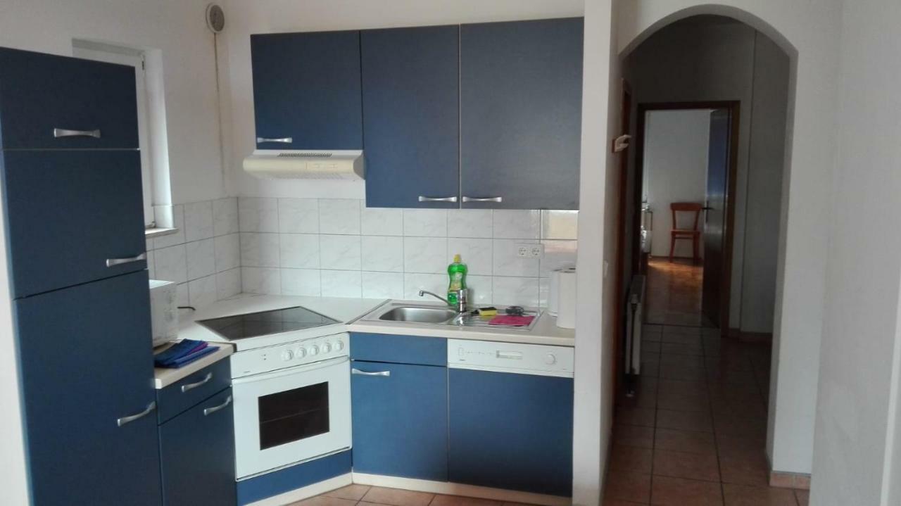 Apartmani "Radi" Baška Voda Exteriör bild